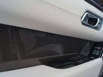 Land Rover Range Rover Velar HSE D300 R-Dynamic First Edition &ndash; I ładny, i mądry&hellip;