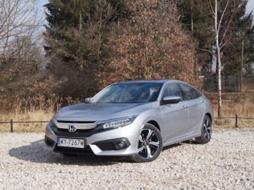 Honda Civic 4d 1,5 VTEC Turbo 180KM &ndash; sedan nieoczywisty