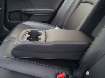 Honda Civic 4d 1,5 VTEC Turbo 180KM &ndash; sedan nieoczywisty