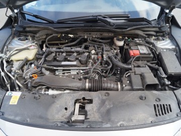 Honda Civic 4d 1,5 VTEC Turbo 180KM &ndash; sedan nieoczywisty
