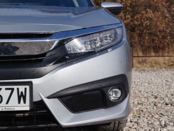 Honda Civic 4d 1,5 VTEC Turbo 180KM &ndash; sedan nieoczywisty