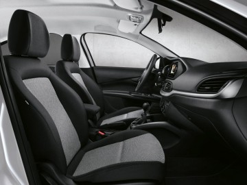 Fiat wzbogaca gamę modelu Tipo