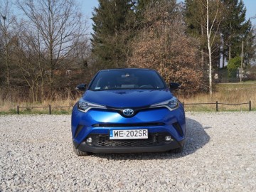 Toyota C-HR 1,8 Hybrid E-CVT 122 KM - Ekstrawagancka