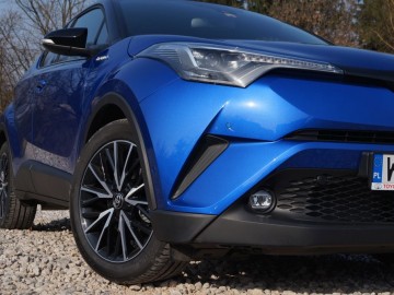 Toyota C-HR 1,8 Hybrid E-CVT 122 KM - Ekstrawagancka