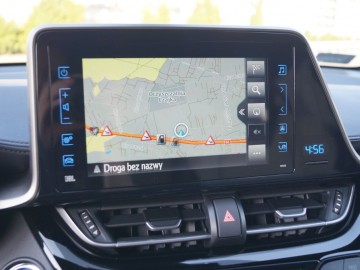 Toyota C-HR 1,8 Hybrid E-CVT 122 KM - Ekstrawagancka