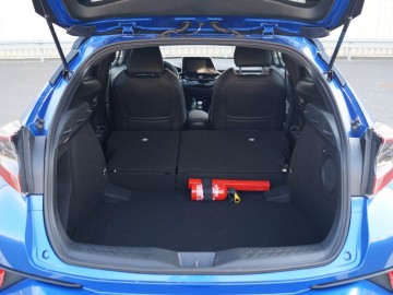 Toyota C-HR 1,8 Hybrid E-CVT 122 KM - Ekstrawagancka