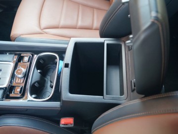 SsangYong Rexton G4 2.2 Diesel 7AT 4WD Sapphire &ndash; Zaskakująca metamorfoza