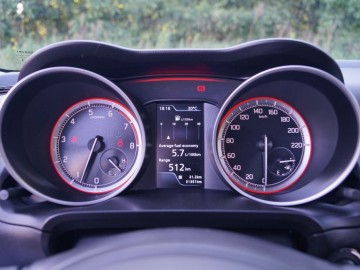 Suzuki Swift 1.0 BoosterJet SHVC 111 KM &ndash; Lepsza strona hybrydy