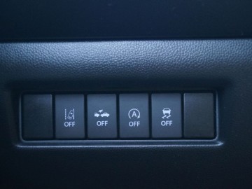Suzuki Swift 1.0 BoosterJet SHVC 111 KM &ndash; Lepsza strona hybrydy