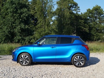 Suzuki Swift 1.0 BoosterJet SHVC 111 KM &ndash; Lepsza strona hybrydy