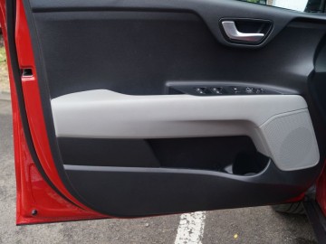 Kia Stonic 1,4 100 KM  XL 6 MT &ndash; Nie zaskoczy. Nie rozczaruje