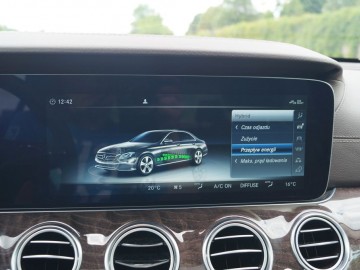 Mercedes Benz E350e Plug-In Hybrid &ndash; Hybrydowe rozwiązanie