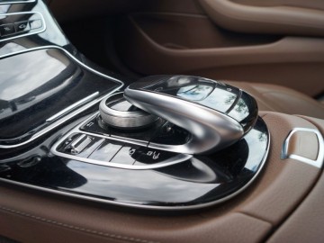 Mercedes Benz E350e Plug-In Hybrid &ndash; Hybrydowe rozwiązanie