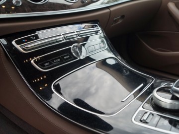 Mercedes Benz E350e Plug-In Hybrid &ndash; Hybrydowe rozwiązanie