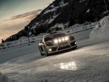 Nowe Porsche 911 w Alpach