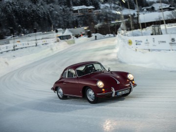 Nowe Porsche 911 w Alpach