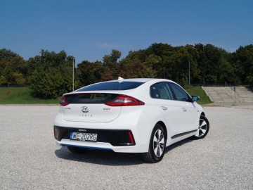 Hyundai IONIQ Hybrid Plug-in 1,6 GDI 6DCT &ndash; Hybrydowa przyszłość