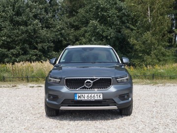 Volvo XC40 Momentum T3 FWD - Szwedzka oryginalność