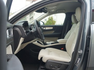 Volvo XC40 Momentum T3 FWD - Szwedzka oryginalność
