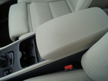 Volvo XC40 Momentum T3 FWD - Szwedzka oryginalność