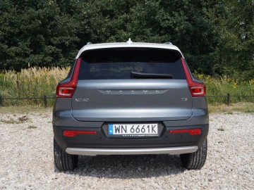 Volvo XC40 Momentum T3 FWD - Szwedzka oryginalność