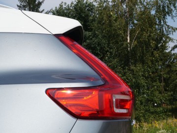 Volvo XC40 Momentum T3 FWD - Szwedzka oryginalność