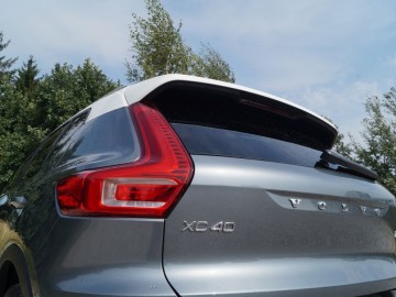 Volvo XC40 Momentum T3 FWD - Szwedzka oryginalność