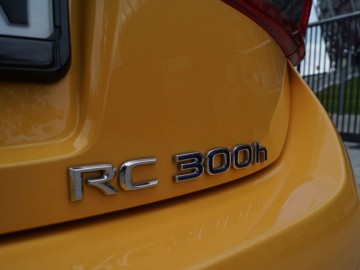 Lexus RC 300h F-Sport - Sportowy, ale nieco inaczej