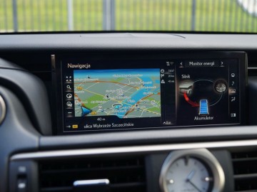 Lexus RC 300h F-Sport - Sportowy, ale nieco inaczej