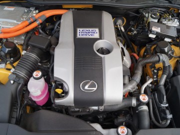 Lexus RC 300h F-Sport - Sportowy, ale nieco inaczej