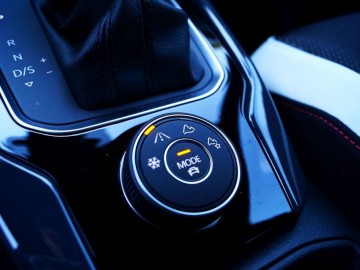 Volkswagen T-Roc 2,0 TSI DSG 4Motion 190 KM &ndash; Uzupełnienie gamy