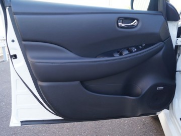 Nissan Leaf II Tekna &ndash; Na bateryjce