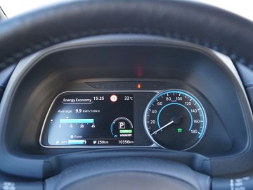 Nissan Leaf II Tekna &ndash; Na bateryjce