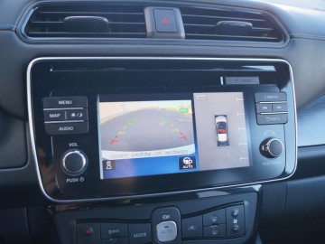 Nissan Leaf II Tekna &ndash; Na bateryjce