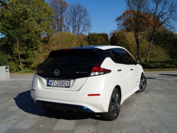 Nissan Leaf II Tekna &ndash; Na bateryjce