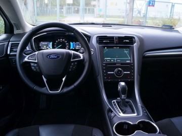 Ford Mondeo 2,0 Hybrid Titanium &ndash; Inny pomysł na rodzinną limuzynę