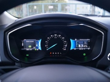Ford Mondeo 2,0 Hybrid Titanium &ndash; Inny pomysł na rodzinną limuzynę
