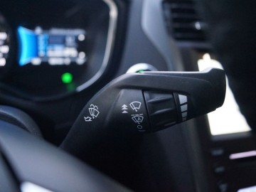 Ford Mondeo 2,0 Hybrid Titanium &ndash; Inny pomysł na rodzinną limuzynę
