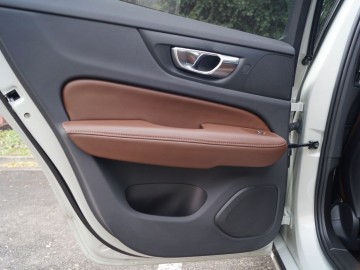 Volvo V60 D4 2,0 Inscription 190 KM &ndash; Kochajmy diesle, tak szybko odchodzą&hellip;