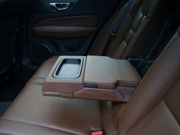 Volvo V60 D4 2,0 Inscription 190 KM &ndash; Kochajmy diesle, tak szybko odchodzą&hellip;