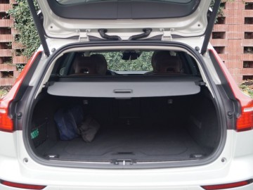 Volvo V60 D4 2,0 Inscription 190 KM &ndash; Kochajmy diesle, tak szybko odchodzą&hellip;