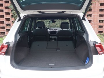 VW Tiguan Allspace 2,0 TDI BlueMotion R-Line DSG - Piwo i wurst