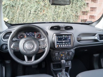 Jeep Renegade 1,3 Turbo GSE 180 KM AWD &ndash; Jeep XS...