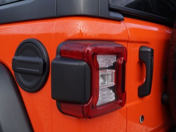 Jeep Wrangler Rubicon 2,2 MultiJet&ndash; Legenda...