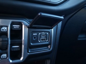 Jeep Wrangler Rubicon 2,2 MultiJet&ndash; Legenda...