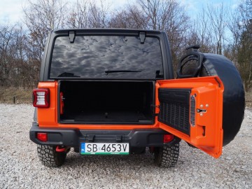 Jeep Wrangler Rubicon 2,2 MultiJet&ndash; Legenda...