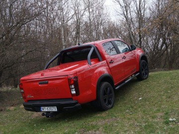 Isuzu D-MAX II Double Cab FL 1.9 DDI 163 KM &ndash; Do zadań specjalnych