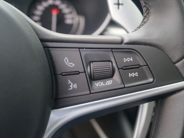 Alfa Romeo Stelvio 2,0T 280 KM AT8 AWD - Po prostu Alfa