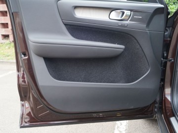 Volvo XC40 Inscription T5 247 KM ADW 8AT &ndash; Mniejszy nie znaczy mały