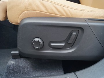 Volvo XC40 Inscription T5 247 KM ADW 8AT &ndash; Mniejszy nie znaczy mały